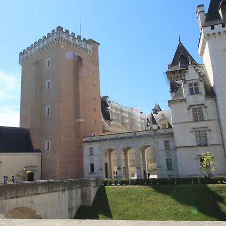 Quartier Historique Du Chateau Bel Appt Meuble Pau Luaran gambar